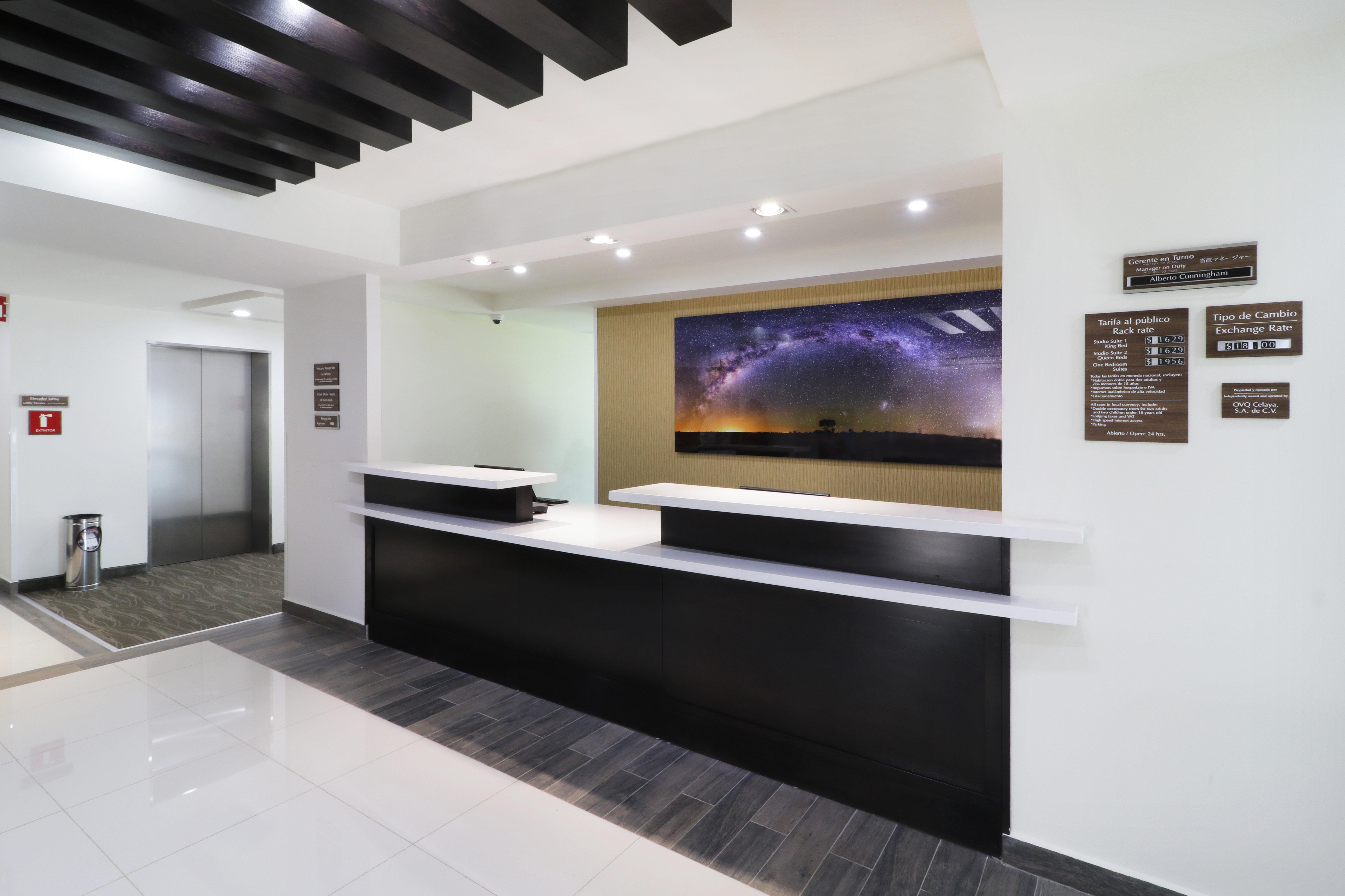 סלאיה Candlewood Suites Celaya מראה חיצוני תמונה