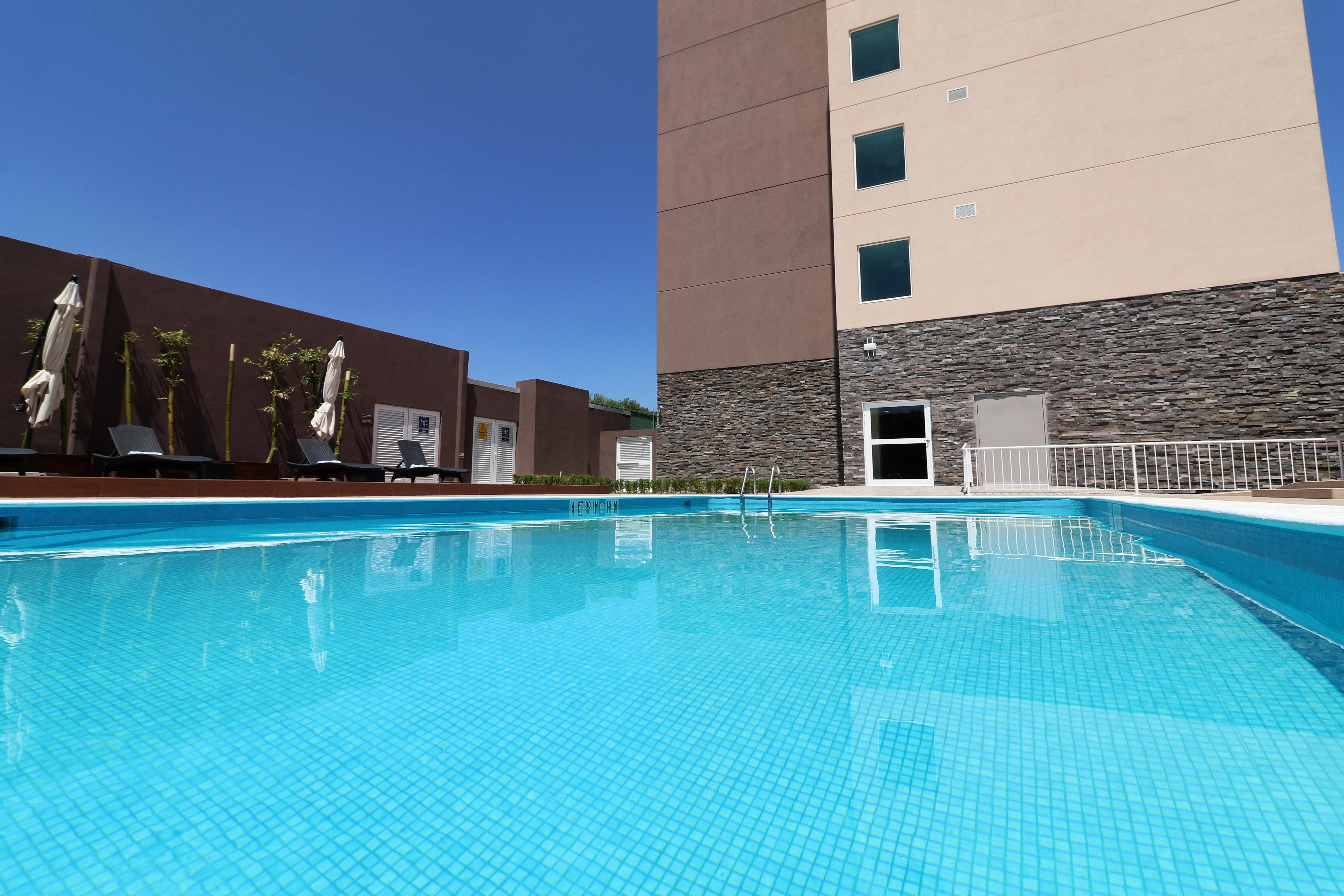 סלאיה Candlewood Suites Celaya מראה חיצוני תמונה