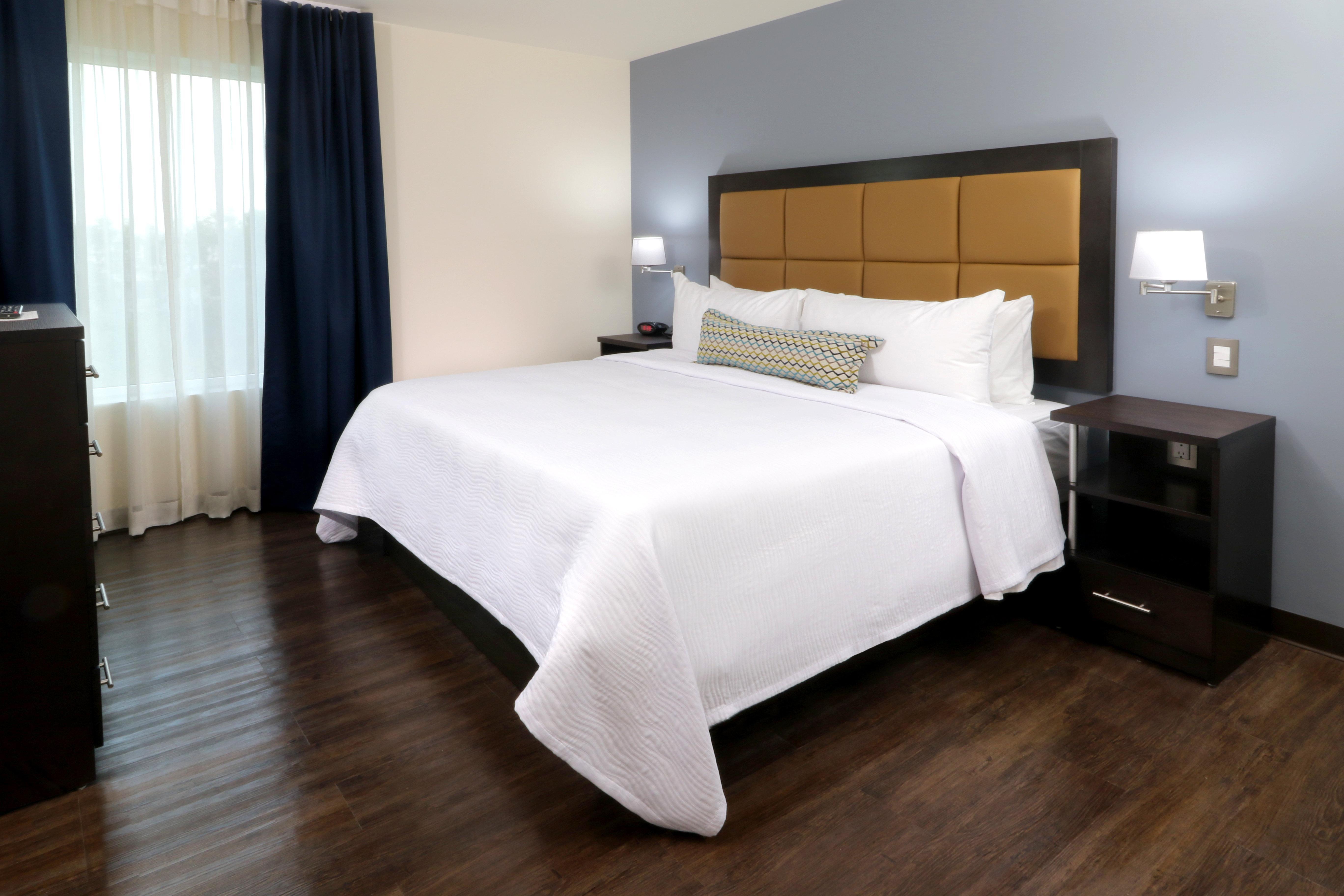 סלאיה Candlewood Suites Celaya מראה חיצוני תמונה