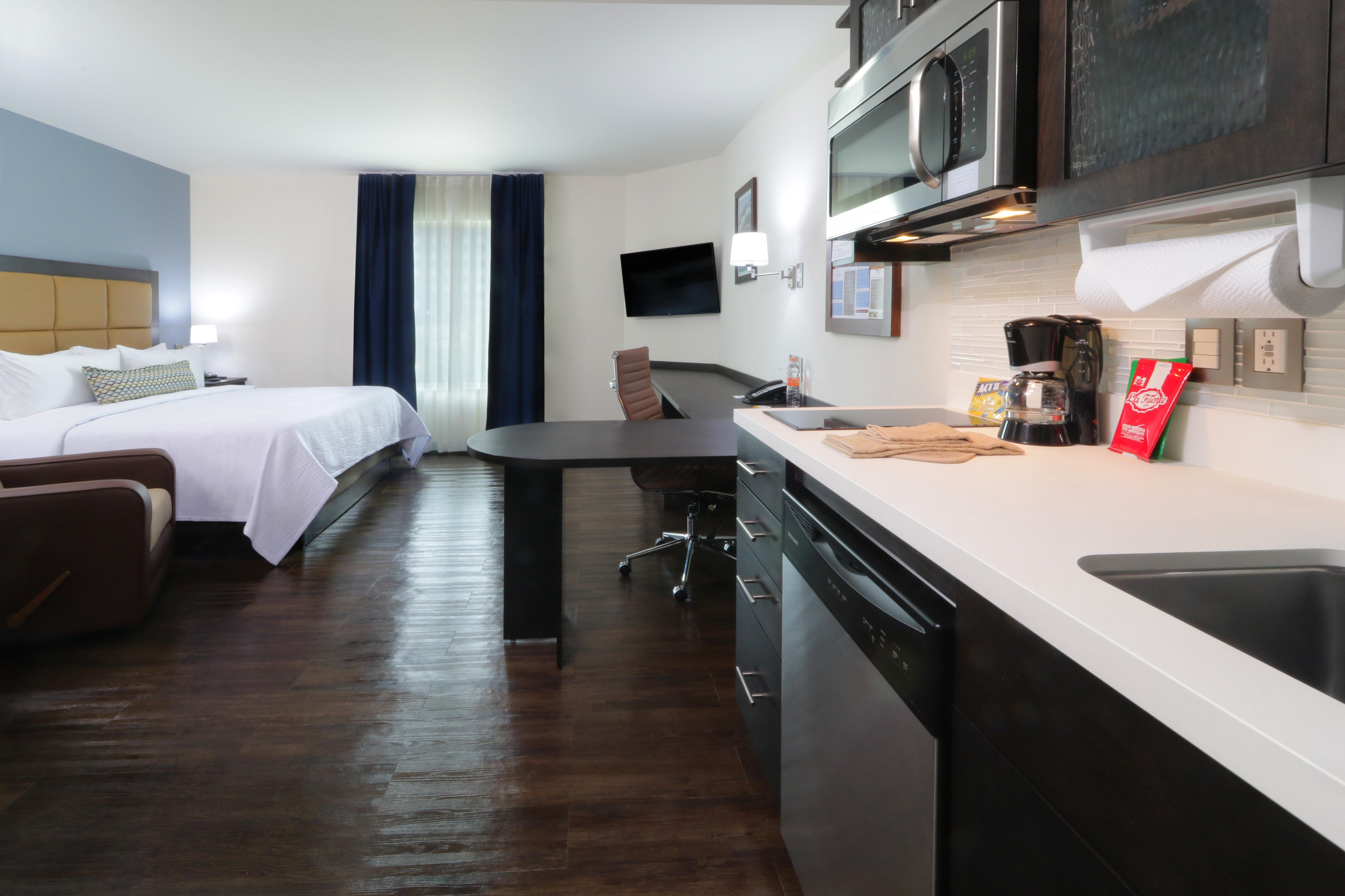 סלאיה Candlewood Suites Celaya מראה חיצוני תמונה